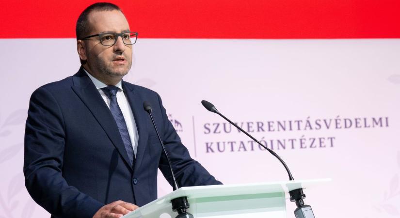 Lánczi Tamás feljelentette Fleck Zoltánt
