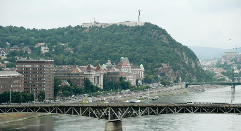 Legurult egy ember a Gellért-hegyről