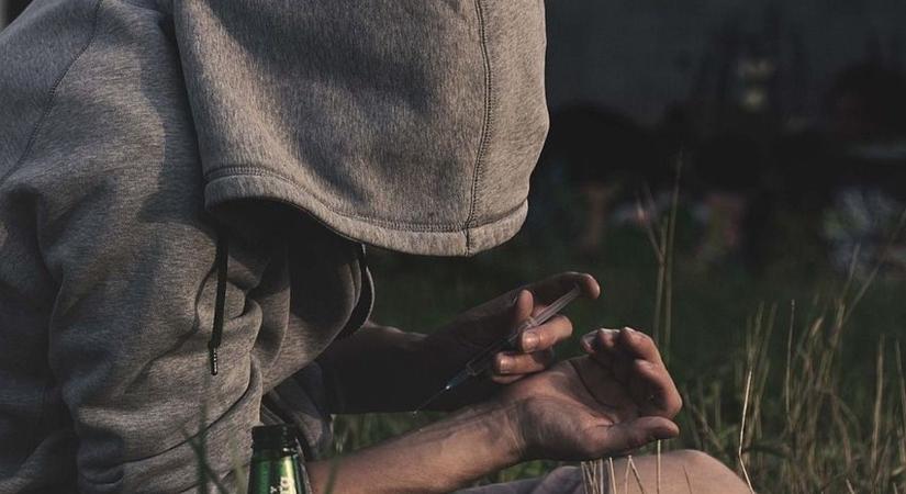 A Drogiporternek üzenem: menj és mentsd meg őket saját maguktól
