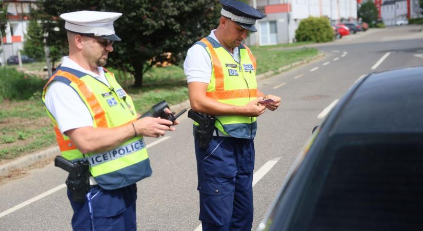 Koszos autót vezetsz? Nincs nálad a pótszemüveged? Meglepő, de egyes helyeken ezekért is büntetnek
