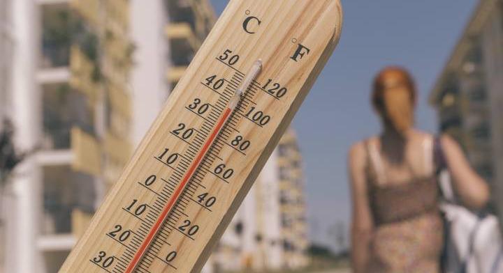 Pokoli időjárás jön: akár 20 fokkal is melegebbek lehetnek a nappalok az éjszakáknál