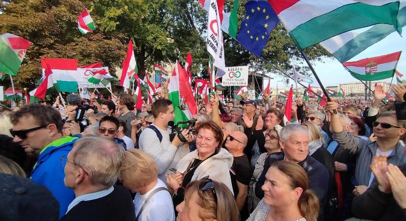 Tíz százalékkal vezet a Tisza a biztos pártválasztóknál
