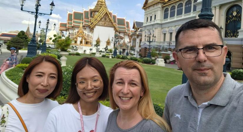 Thai és japán cserediák a pázmándfalui család otthonában