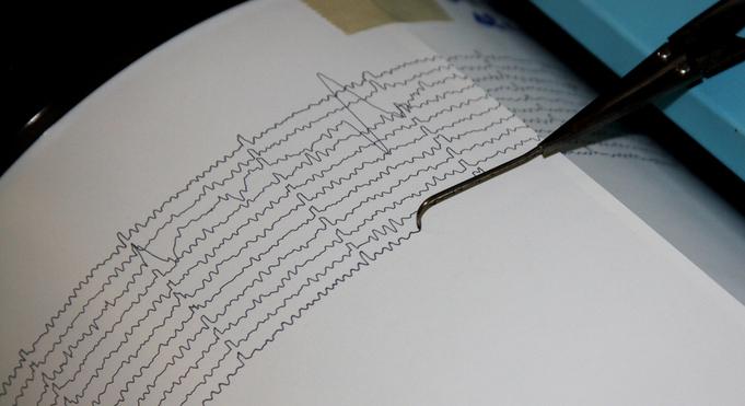 Újabb földrengésre riadtak Törökországban, mentik az embereket