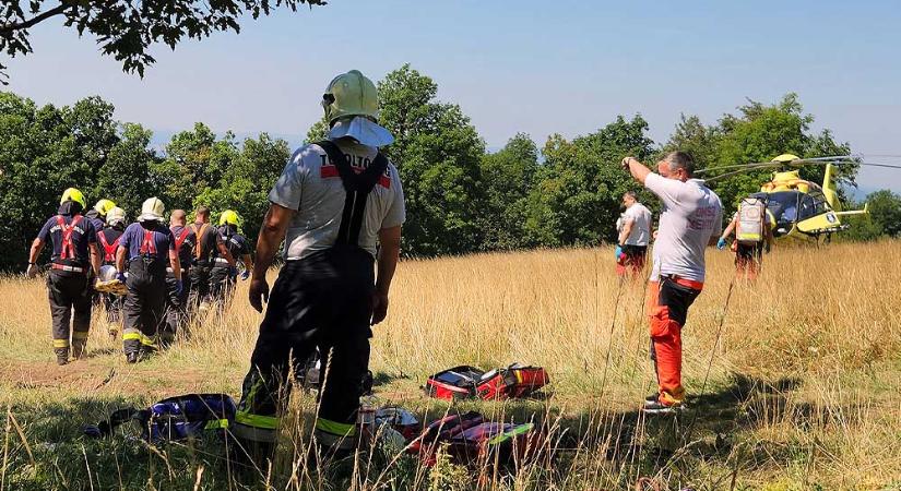 Tragédia a Pilis-tetőnél, a súlyos sérüléseket szenvedett férfiért mentőhelikopter és speciális egységek érkeztek – Fotók