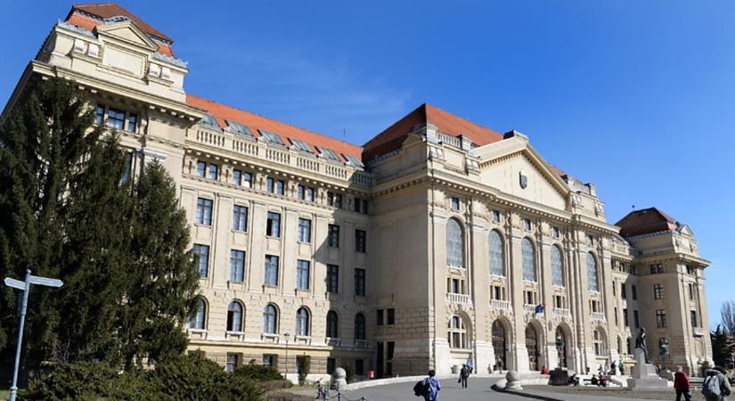 Fontos időpont változik, a Debreceni Egyetem elsőéves hallgatóit érinti