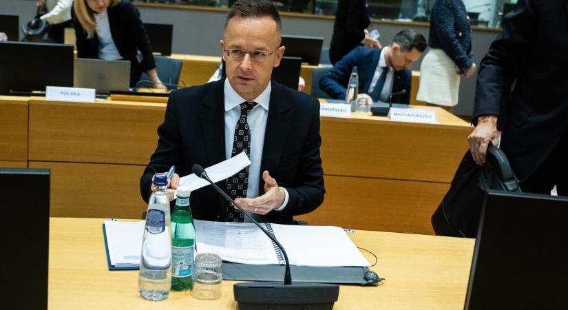 Szijjártó Péter keményen visszavágott az ÁSZ-nak: "Papírokat gyártanak, én munkahelyeket hozok"