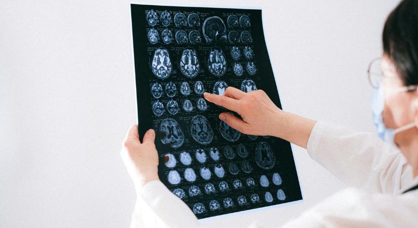 "Már nem hagyhatom egyedül" - A szörnyű diagnózist követően egy férjből felesége gondozója lett