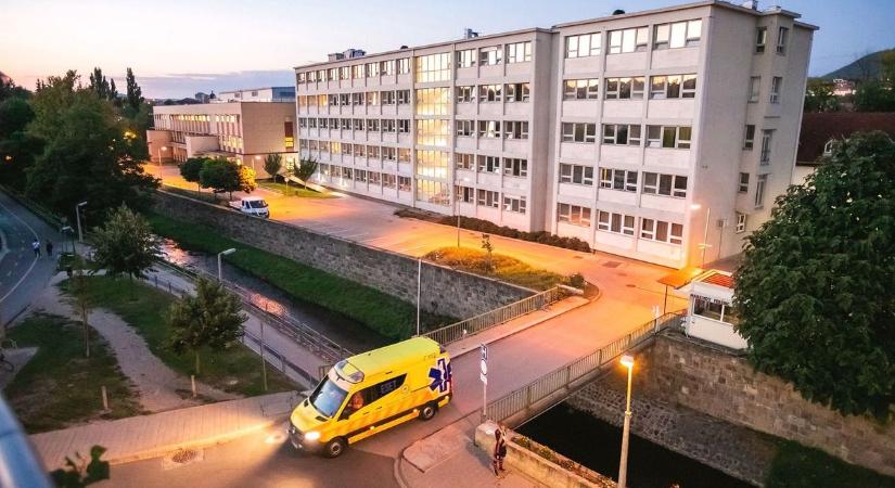 Drámai küzdelem egy fiatal életéért az egri kórházban