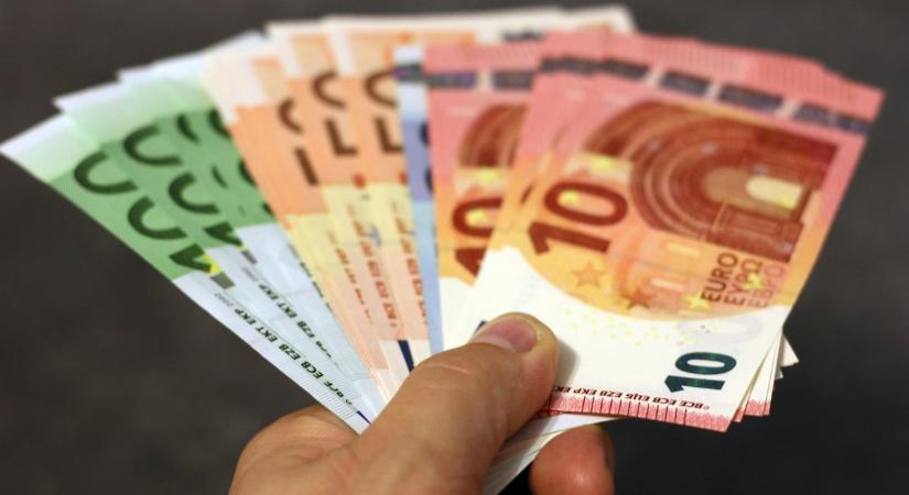 Elege lett az ukrán menekültekből a németeknek: kiderült, hogy eszük ágába sincs dolgozni, csak a segélyen élnek