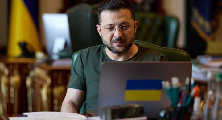 Zelenszkij az ukrán katonai légierő fejlesztéséről tárgyalt a svéd miniszterelnökkel