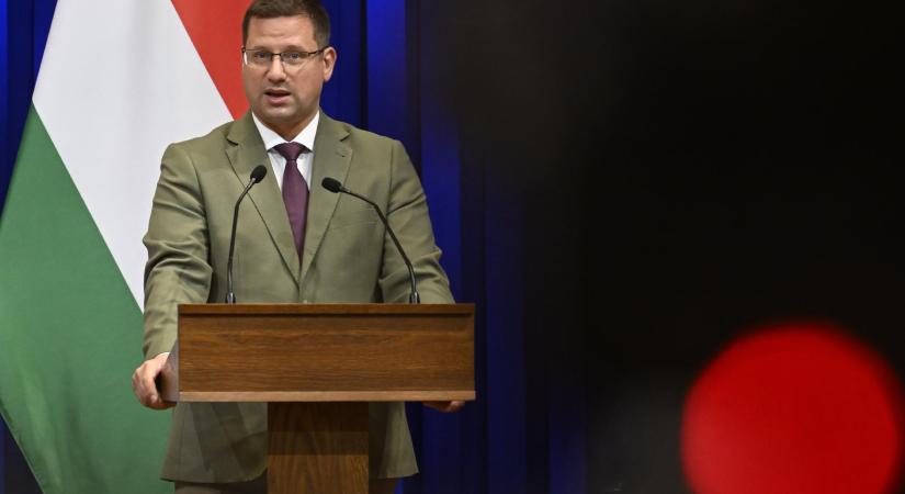 Gulyás Gergely köszöntötte az Összmagyar Középiskolás Tábort