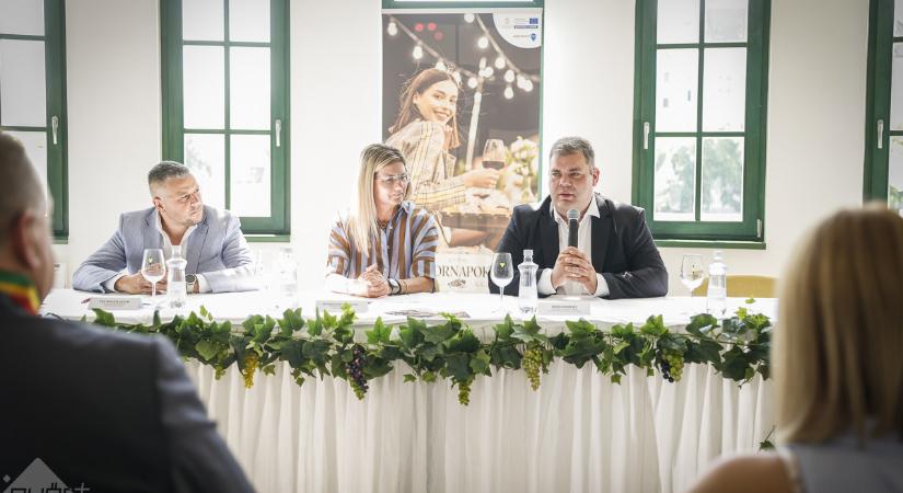 Ákos nagykoncert zárja a nyarat Győrben