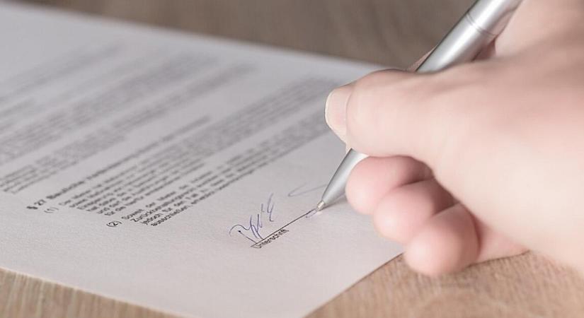 Üzentek a közjegyzők: ezzel sok fejtörést úszhat meg!