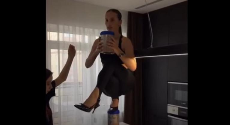 Új őrült kihívás terjed a neten, egy újdonsült anya eltörte a gerincét miatta