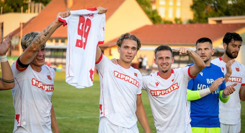 Honvéd: Egy egész közösség állt be a gyászoló játékos mögé