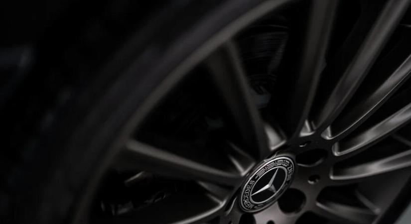 Gyűlnek a fellegek a Mercedes feje felett?