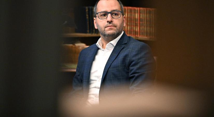 A szabad választásba való beavatkozással vádol több Tisza-előnyt mérő közvélemény-kutatót is a Szuverenitásvédelmi Hivatal