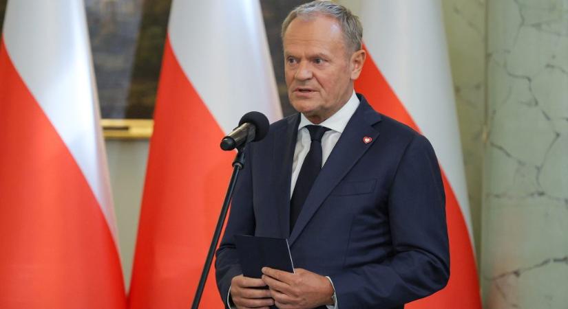 Donald Tusk: Fel kell készülnünk egy keletről érkező agresszióra