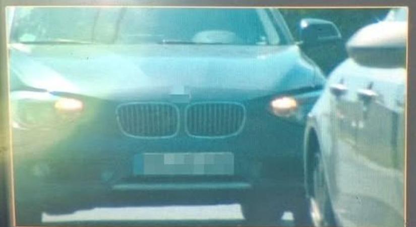 Nem az indexével volt baj: életveszélyesen közlekedett egy BMW-s Fegyverneken, egy vagyont fizethet