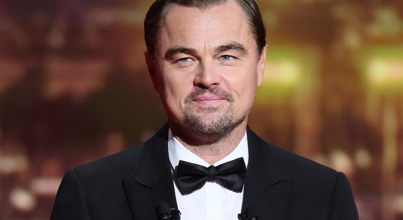 Leonardo DiCaprio felborzolta a kedélyeket: komoly összeesküvéselméleteket gyártanak külsejéről