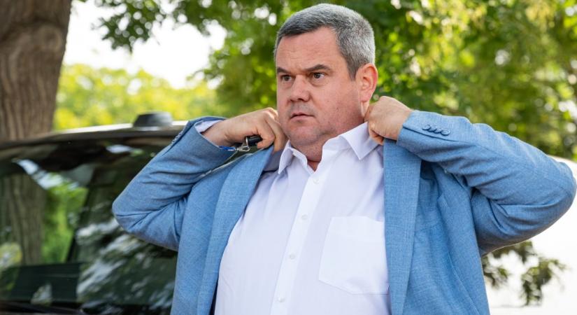 Elnézést kért az államtitkár, amiért fertőtlenítés miatt megzavarták egy vajúdó nő szülését