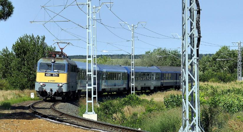 Újabb vasúti krach: egy forgalmas vonalon van káosz