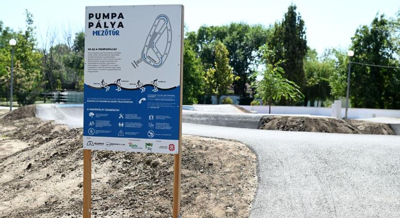 Mezőtúron is mehet a „pumpálás” – új bringaparkot adtak át a vármegyében