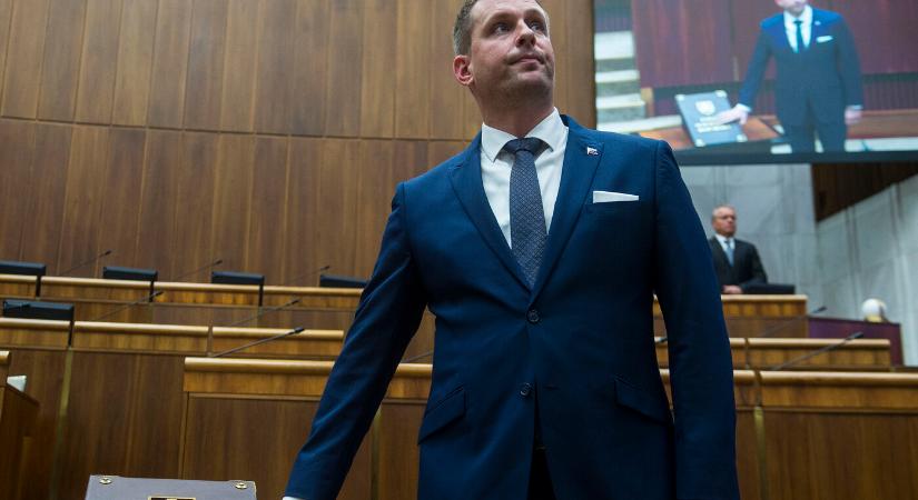 Mentőtender: Šaško az ügyészséghez és bírósághoz fordul