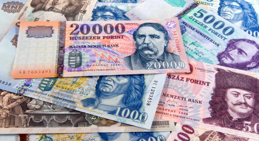 20 milliárd forintot osztanak szét itthon: sok magyar örülhet most