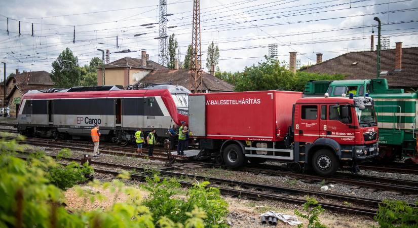 Emberi hibát emleget a MÁV-vezér a Rákosrendezőnél kisiklott vonat esetében