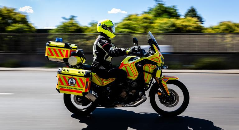 Mentősök motoron: „Mi mind egy picit őrültek vagyunk”