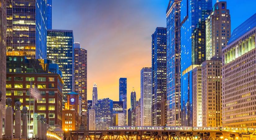 Hawaii, Chicago és az okos jakuzzik – Íme, a First Class nyár – Az 50. lapszámunkkal!