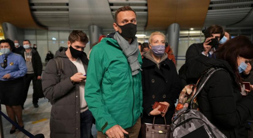 „Az a vénember a bunkerében nagyon fél” – 30 napra börtönbe küldik Navalnijt
