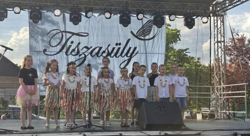 Nagyköveteket keresnek Tiszasülyön. Nagyon fontos feladatuk lesz a Tisza-parti falu diplomatáinak – videóval