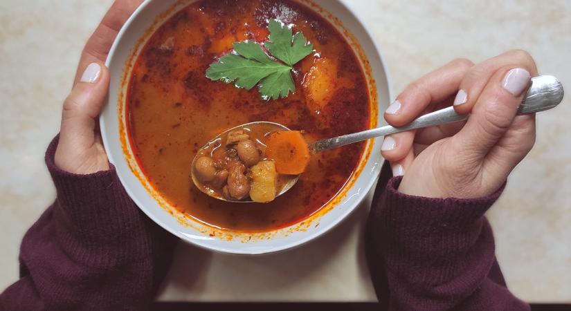 Bezár a díjnyertes budapesti vegán étterem – 11 év után búcsúznak a gazdasági nehézségek miatt