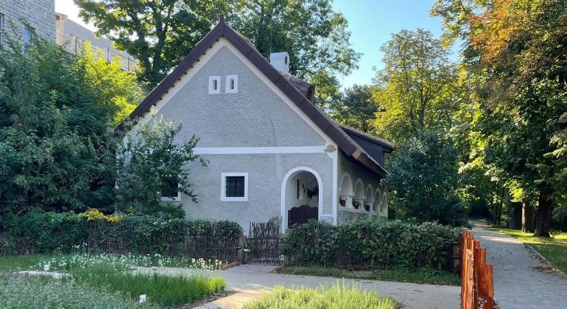 Veszprém népi örökségének gyöngyszeme: 90 éves a Bakonyi Ház ( galéria)
