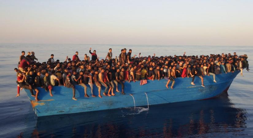 Szigorú intézkedést tervez Görögország a migránsokkal szemben