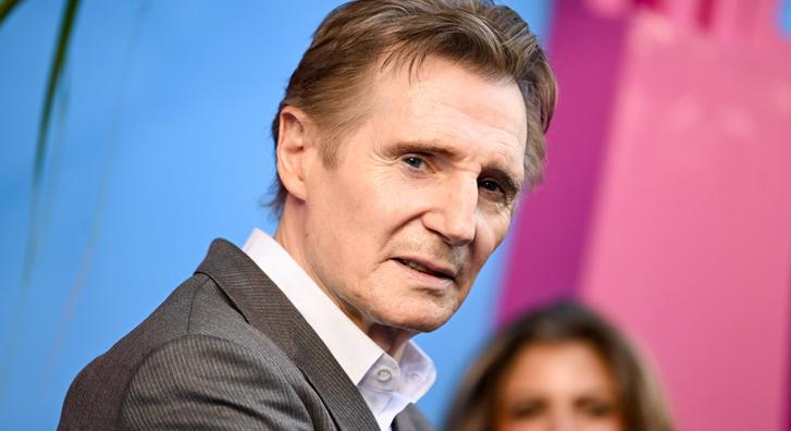 Liam Neeson reakciójáról beszél az internet népe, aki először látott Labubut életében