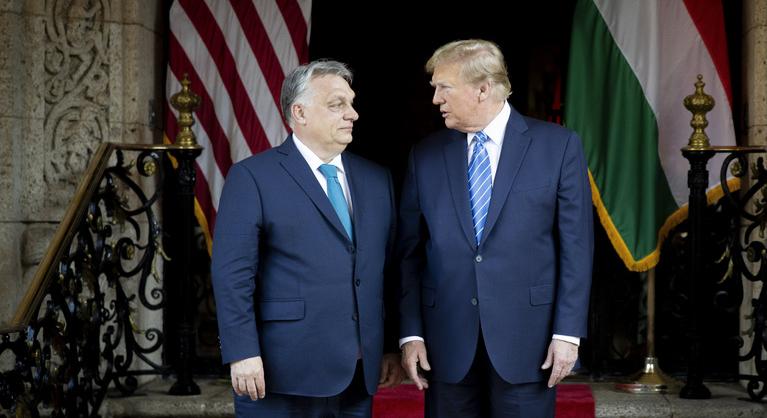 Donald Trump Orbán Viktort kérdezte arról, hogy Oroszország legyőzhető-e a háborúban