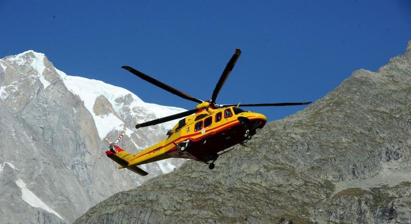 Helikopteres kutyamentés az osztrák Alpokban