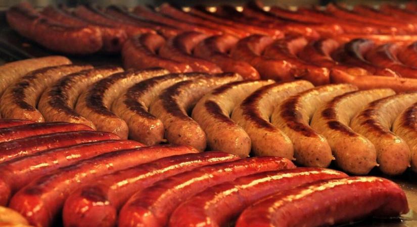 Kolbásztöltés gyorsabban, profibban – régi hagyomány, modern lendülettel