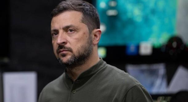Zelenszkij: pickupok beszerzése és a harci egységek finanszírozása volt a haditanács napirendjén