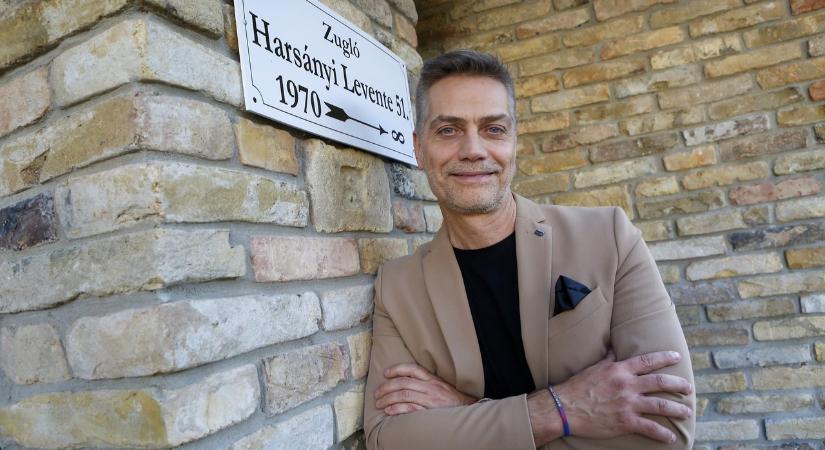 Gyász: tragikus hirtelenséggel meghalt Harsányi Levente testvére