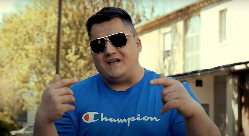 Debrecenben forgatta ezt a klipjét is a derecskei rapper – videóval