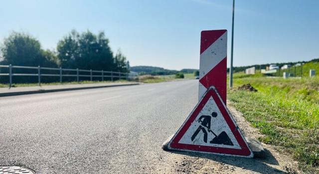 Ismét javítják az „elátkozott” Nagyrét utcát
