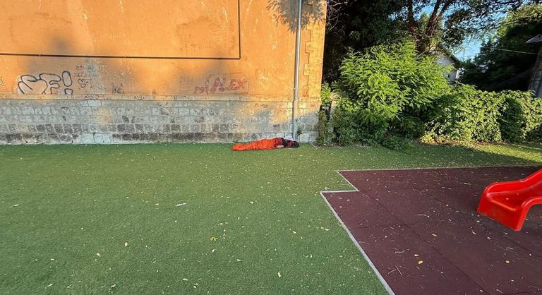 „Nem merem elengedni a nejemet a közértbe” – drogosok uralják a budapesti kertvárost