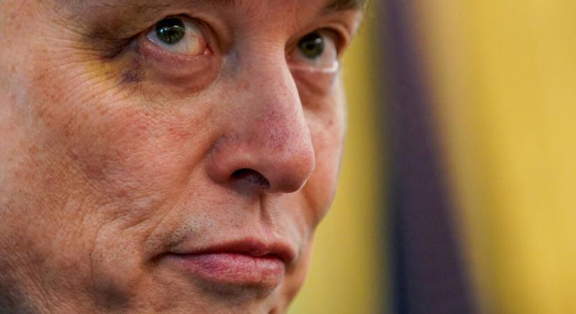 Musk és az xAI beperelik az Apple-t