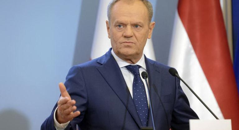 Tusk a félelem és remény keverékét érzi a Trump–Putyin csúcstalálkozó előtt