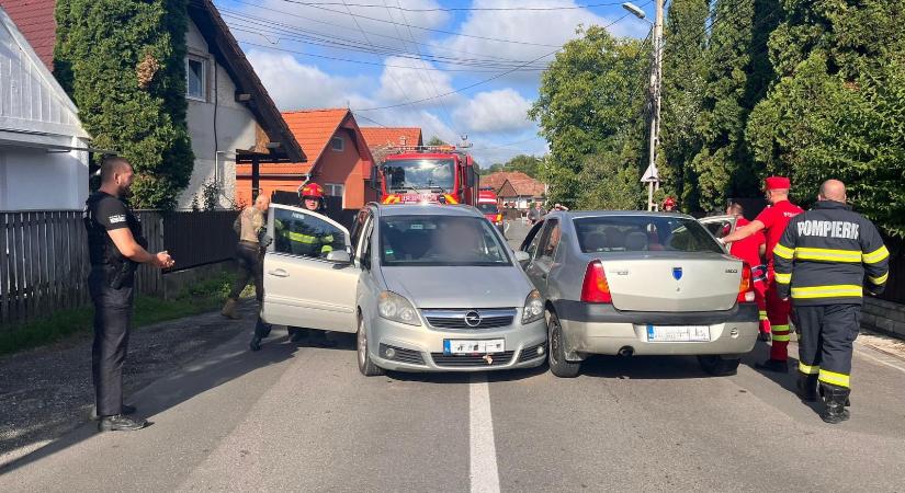 Emberölési kísérlet Székelyudvarhelyen? Szándékosan sodorhatták balesetbe a helyi rendőrség igazgatóját